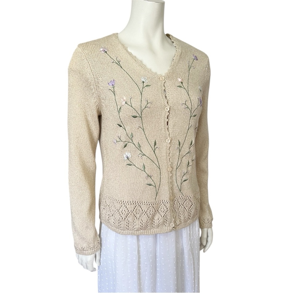 VINTAGE Embroidered Knit Buttom Up Sweater